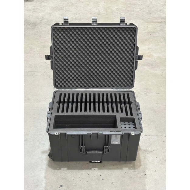 x15 11-inch Ipad Air, x2 13-inch Ipad Pro & x20 Apple Pencils Custom Foam Insert in 5640 Case